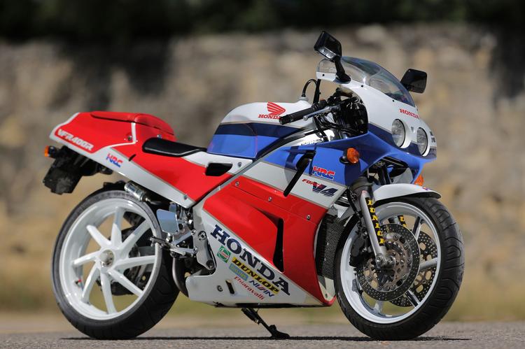 VFR400R NC30 1989